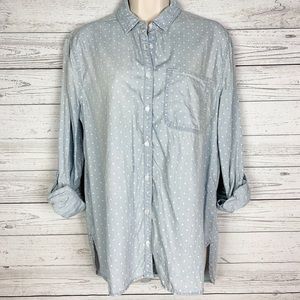 ID: 23 STITCH FIX Polka Dot Chambray Top